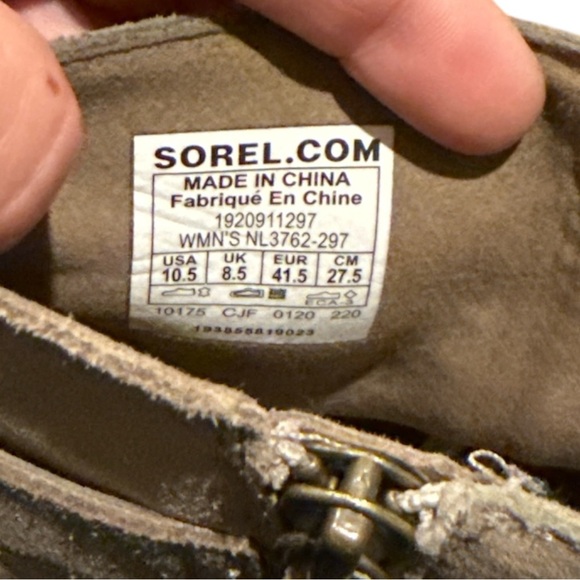 EUC - Sorel Joan of Arctic Wedge ll Buckle Boot - Size 10.5 - Picture 6 of 7